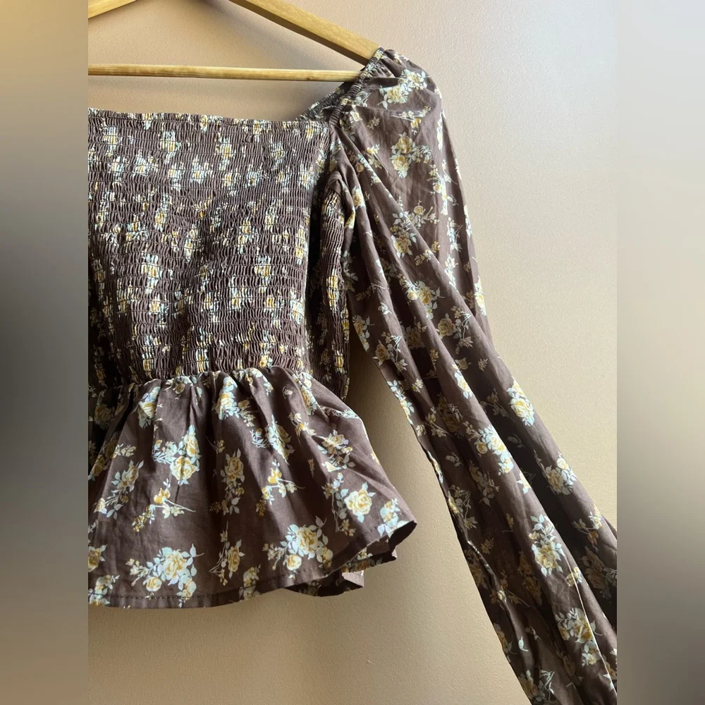 NWT Brown & Yellow Floral Smocked Long Puff Sleeve Women's Top. Size S.